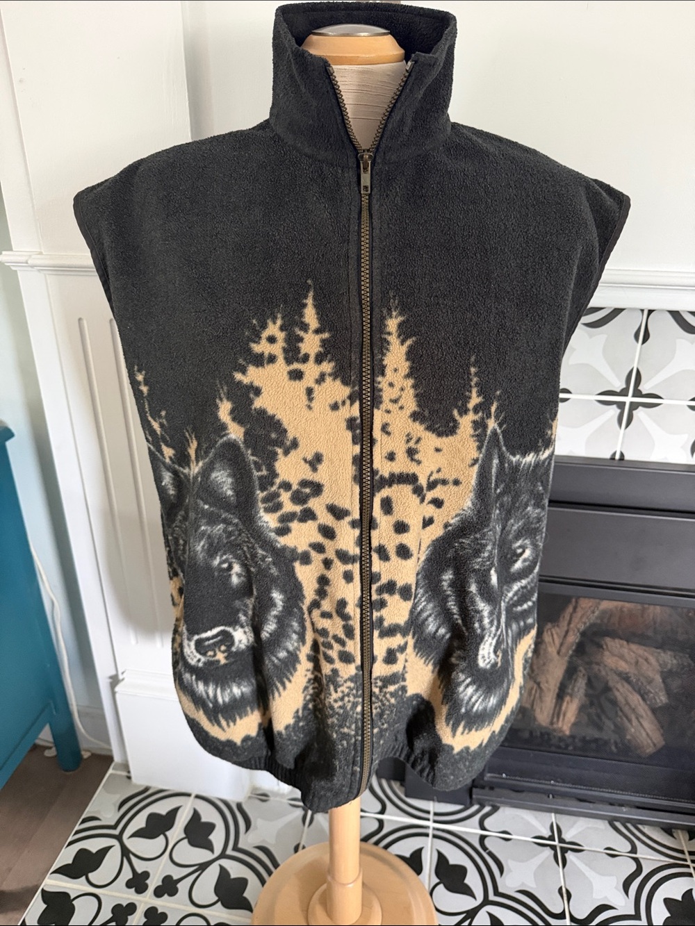 Black and Tan Wolf Graphic Zip Front Fleece Vest